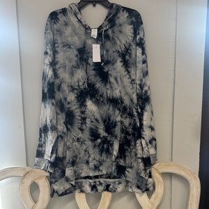 Livi Active Tie-Dye Hooded Women's Top Size 26/28 NWT